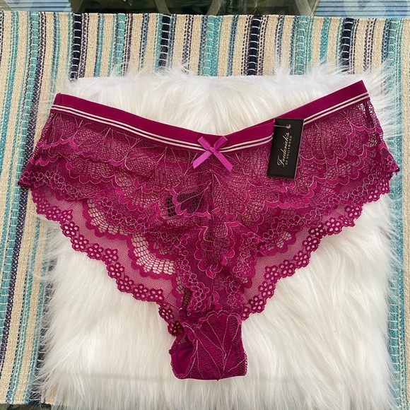 NWT Fredricks of Hollywood Caroline lace boyshort/ cheeky style panty - Picture 3 of 6